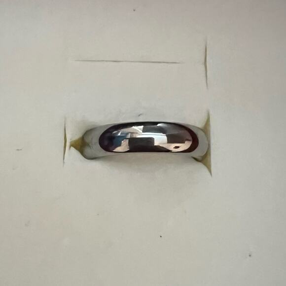 Tungsten Carbide Men's Wedding Band Size 8 Box included Low Key Unassuming - Picture 1 of 7